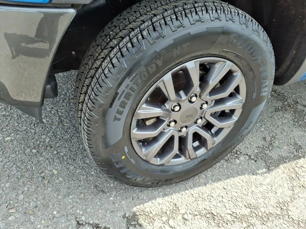 Used 2021 Blue Metallic Ford XLT image 10