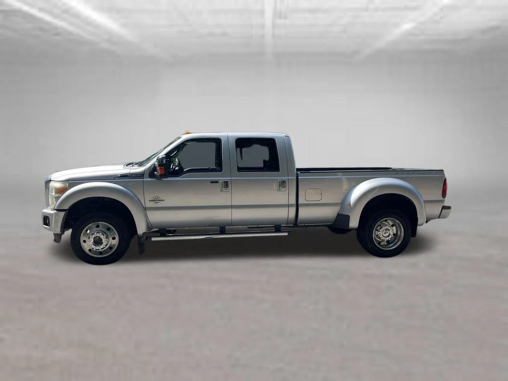 Used 2016 Silver Ford Platinum image 2