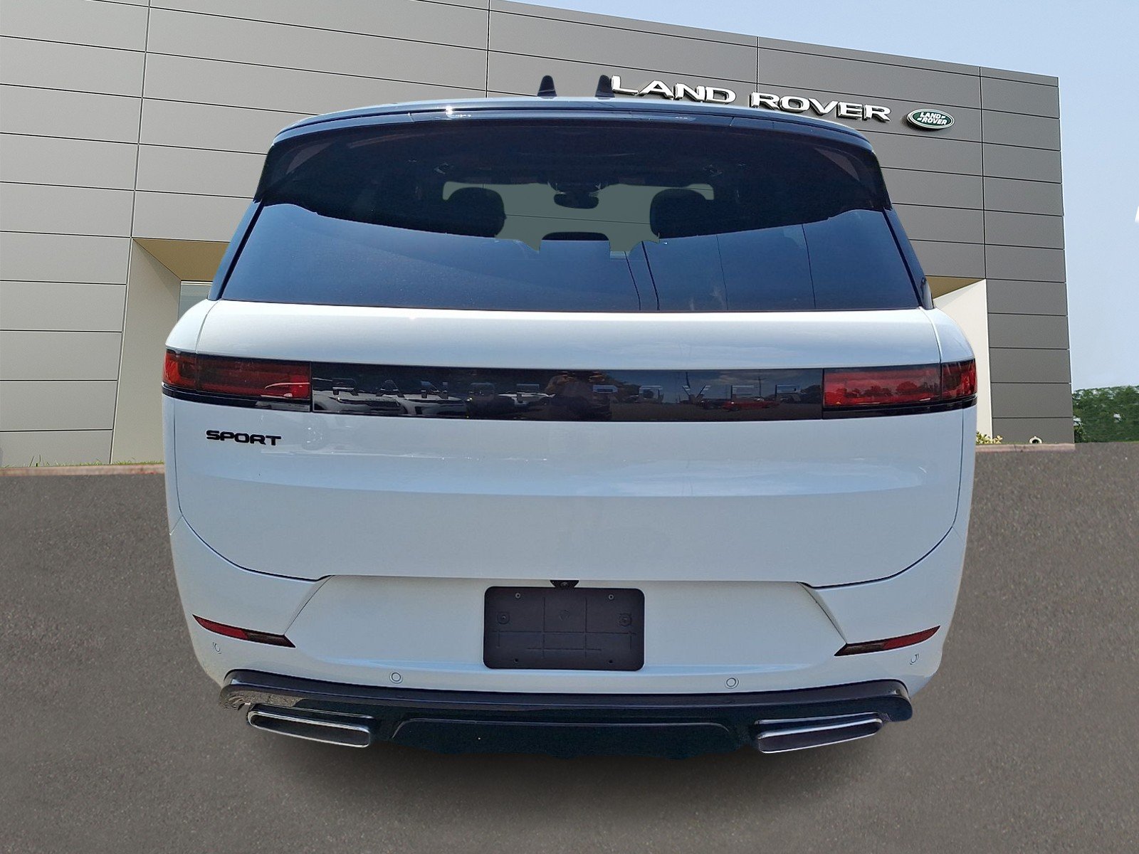 New 2026 Fuji White Land Rover P400 Dynamic SE image 7