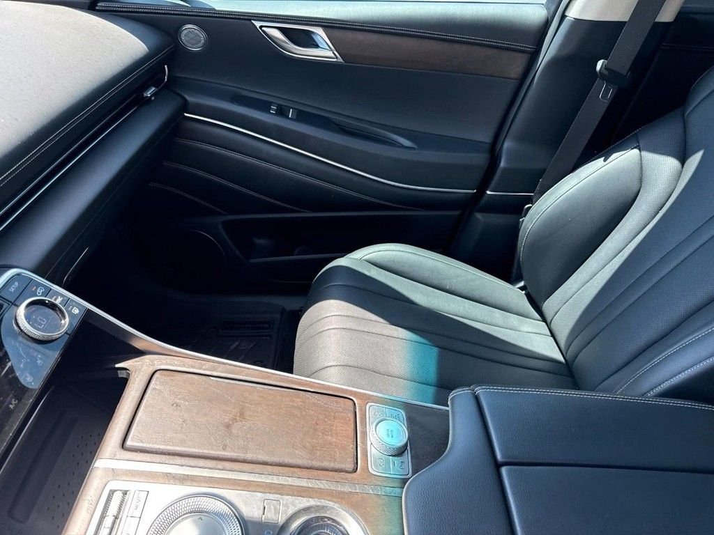 Used 2021 Himalayan Gray Genesis 3.5T image 14
