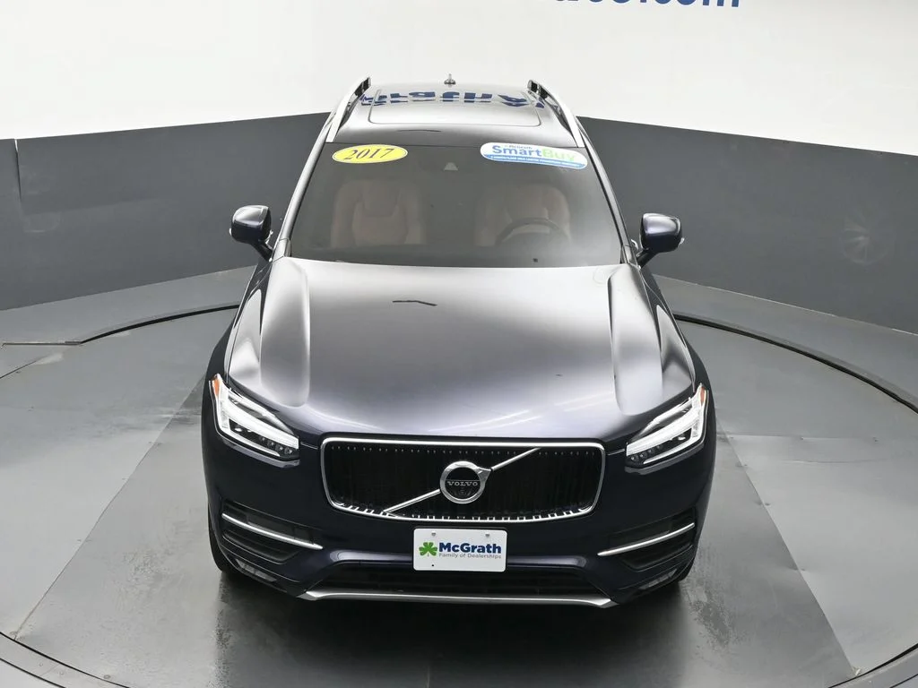 Used 2017 Blue Volvo T6 Momentum image 31
