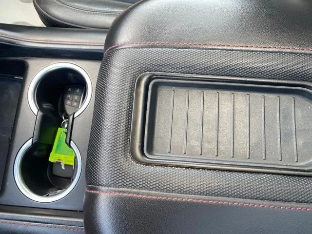 Used 2021  Chevrolet RST image 30
