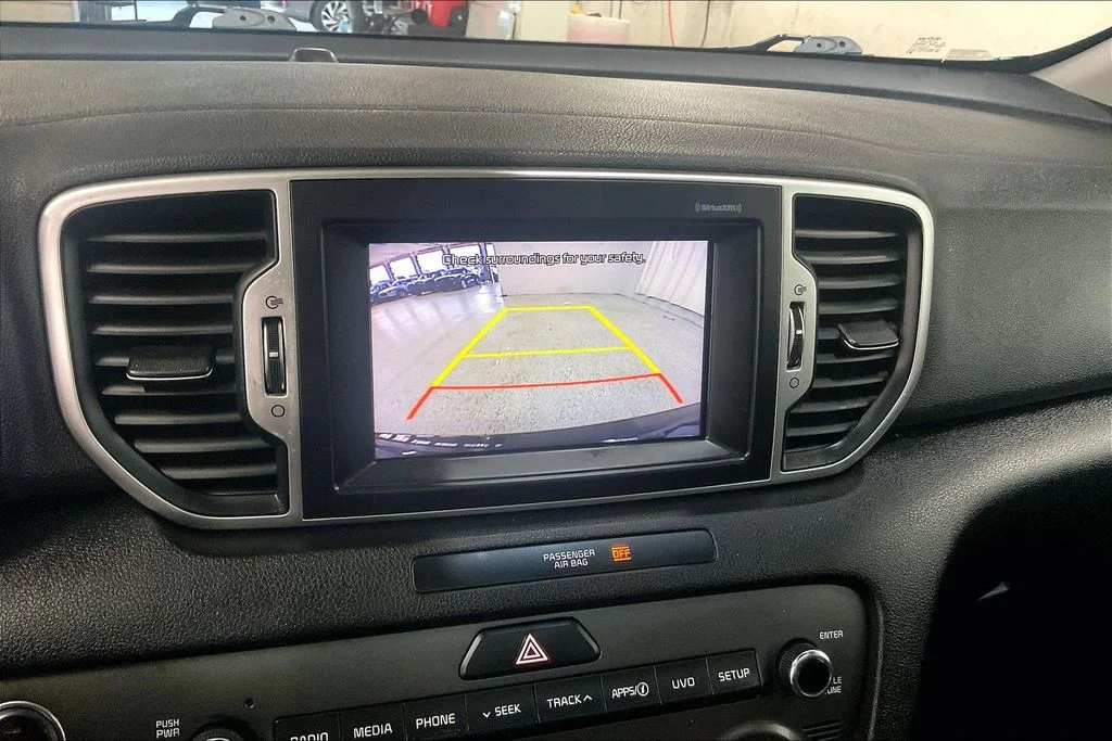 Used 2017 Red Kia EX image 21