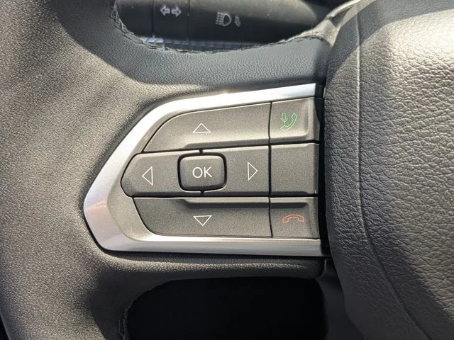 New 2026 Black Jeep Latitude image 23