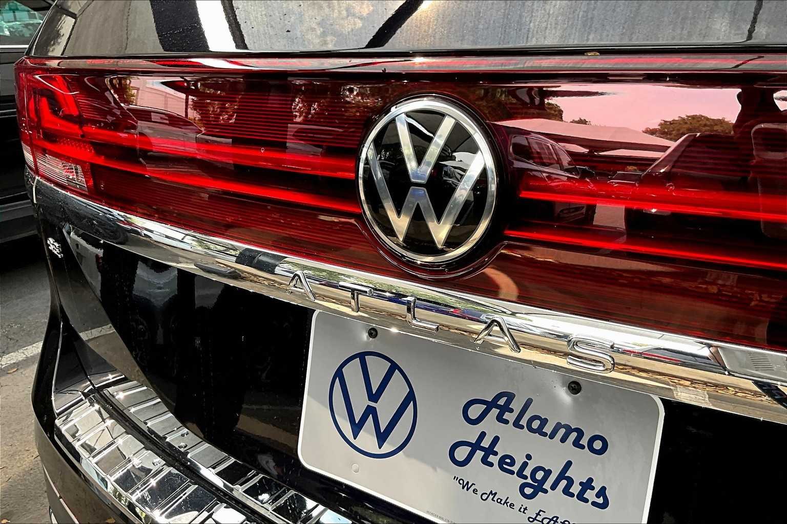 2026 Volkswagen Atlas SE w/Tech - Photo 15