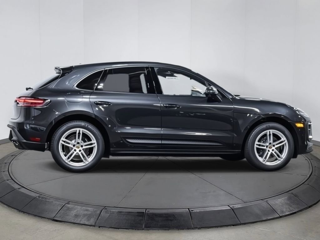 2025 Porsche Macan - Photo 8