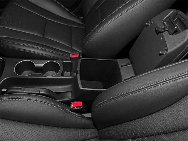 Used 2013 Black Noir Pearl Hyundai Base image 17