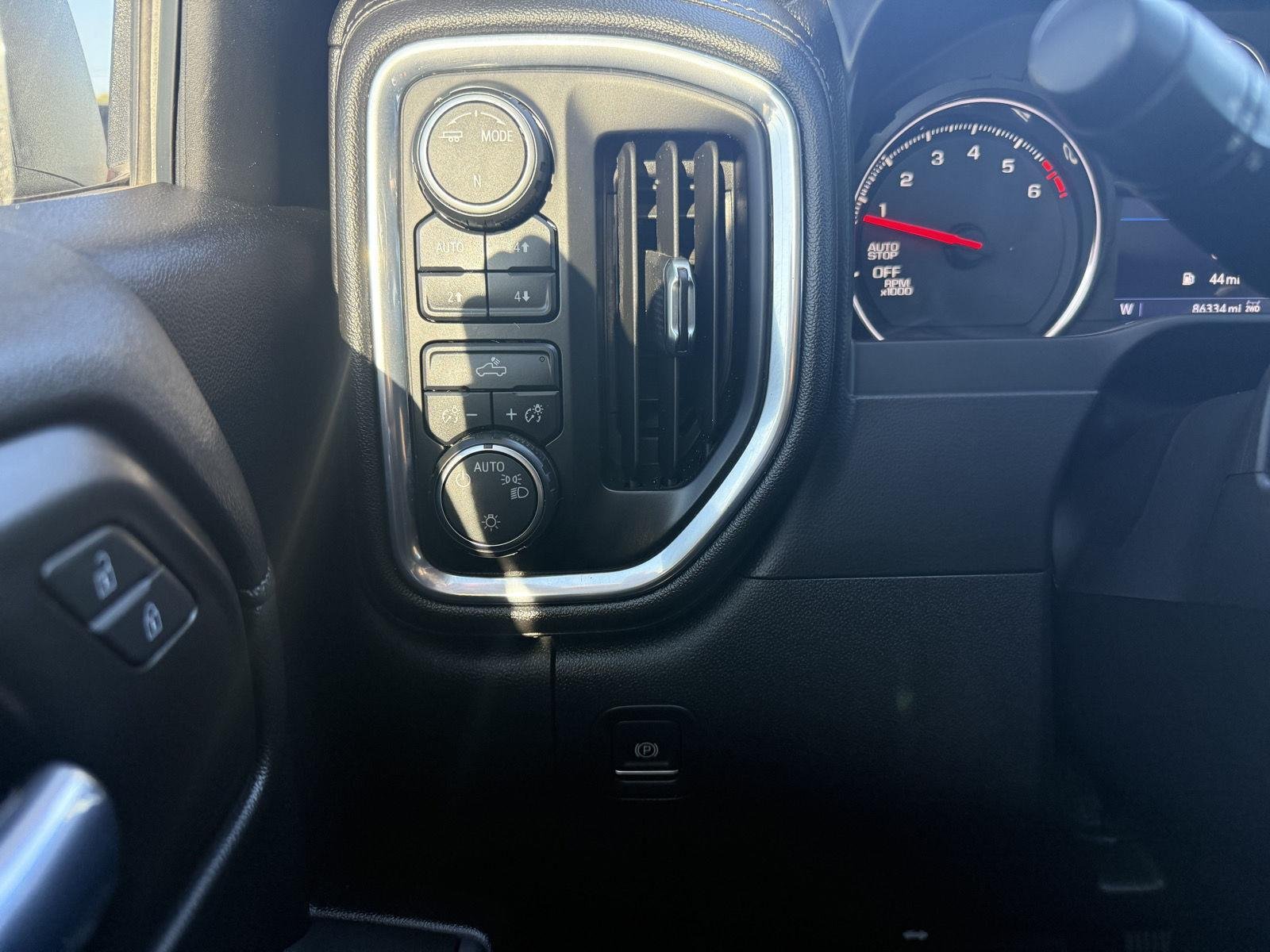 Used 2021 Summit White Chevrolet LT image 12