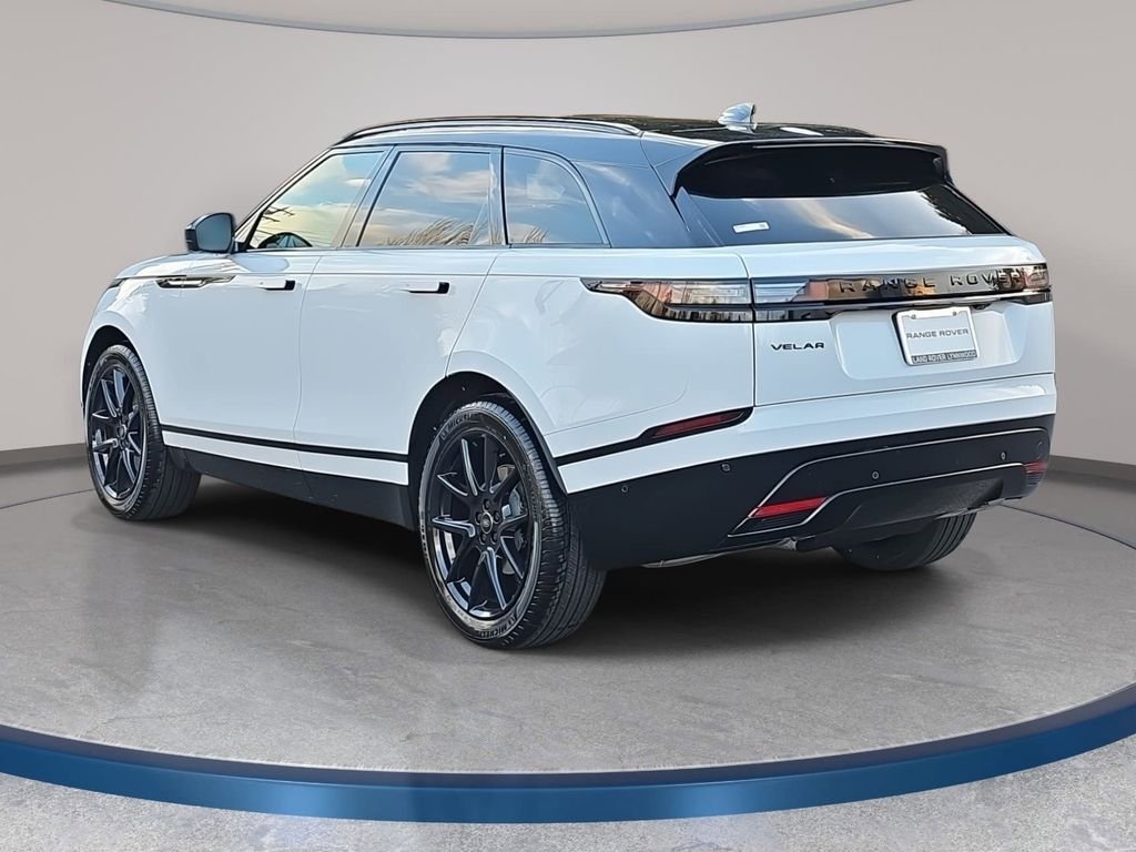 New 2026 Fuji White LAND ROVER Dynamic SE image 7