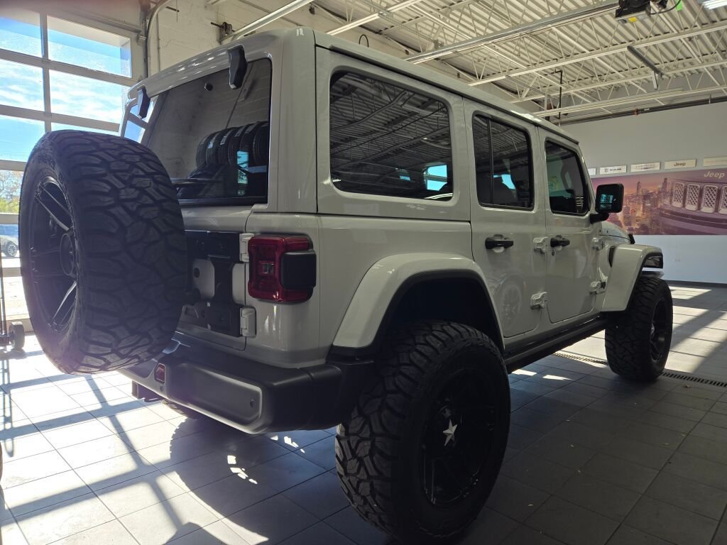 2026 Jeep Wrangler 4-Door Sahara - Photo 11