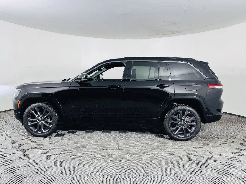 Used 2026 Black Jeep Limited Reserve image 5