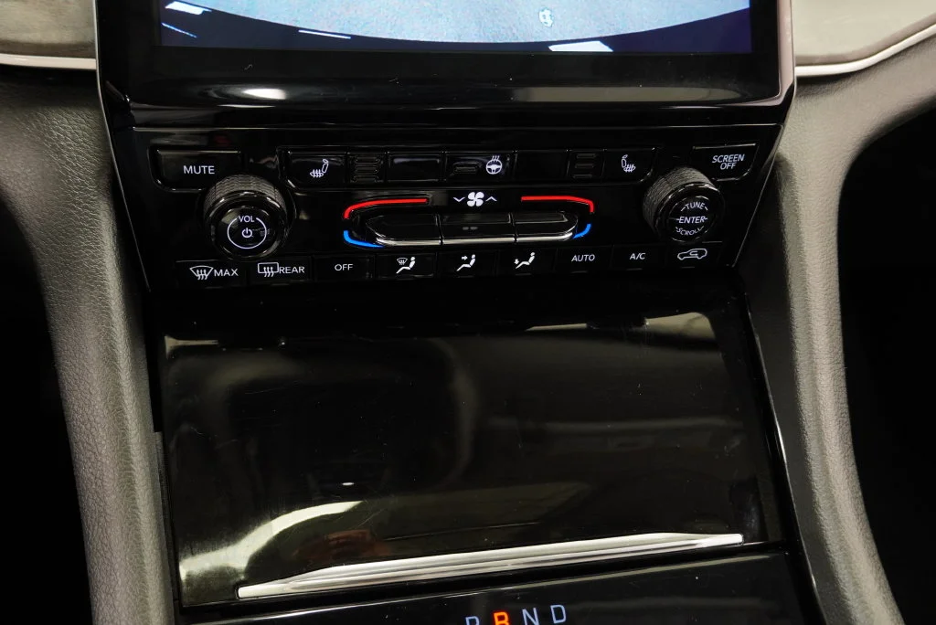 Used 2023 Black Jeep 4xe image 31