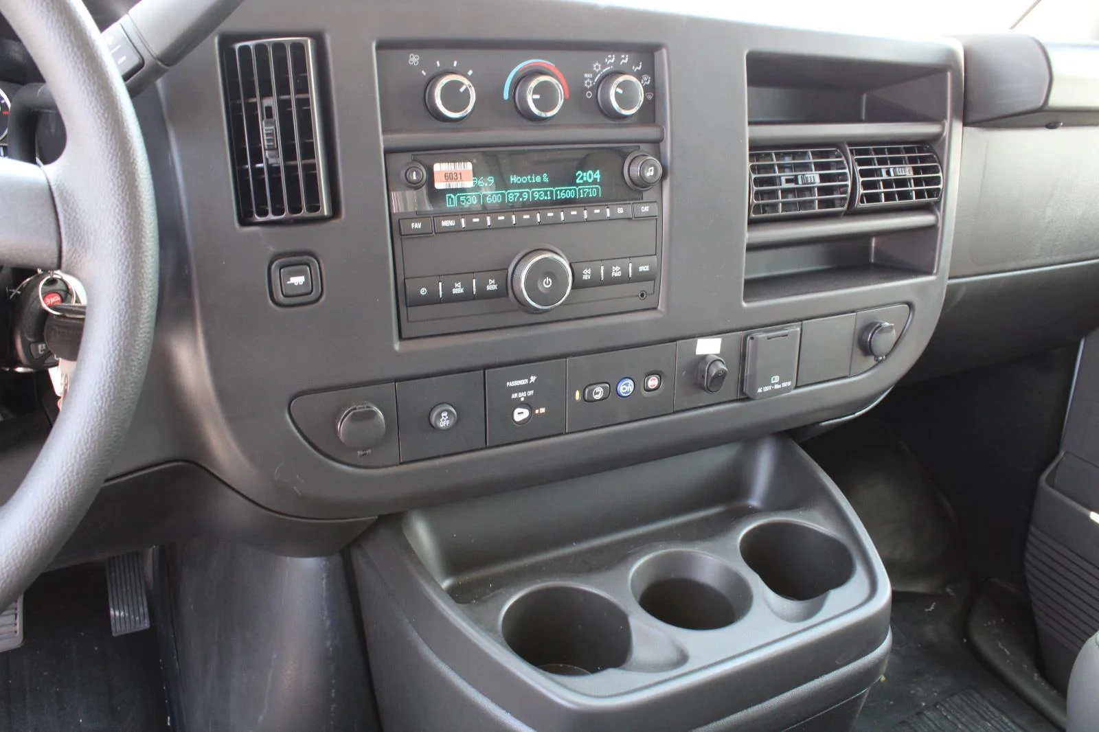 New 2025 Summit White GMC 1WT image 22