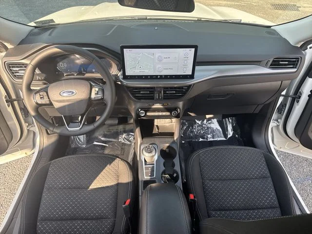 Used 2023 White Ford Active image 9
