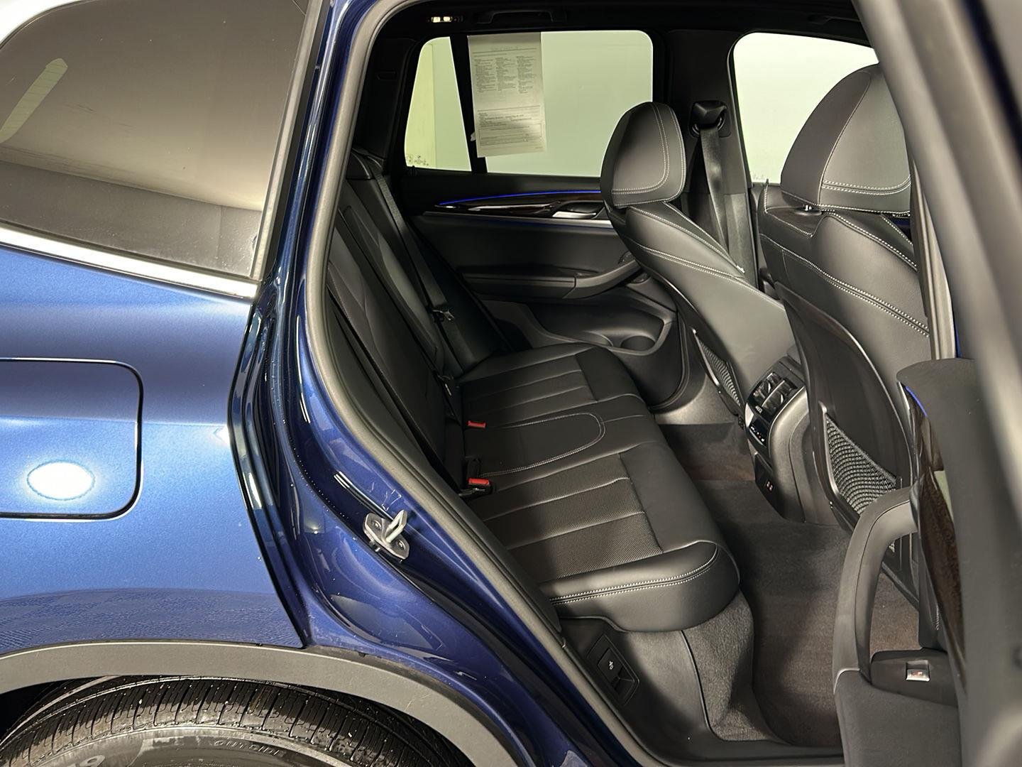 Used 2024 Phytonic Blue Metallic BMW xDrive30i image 31