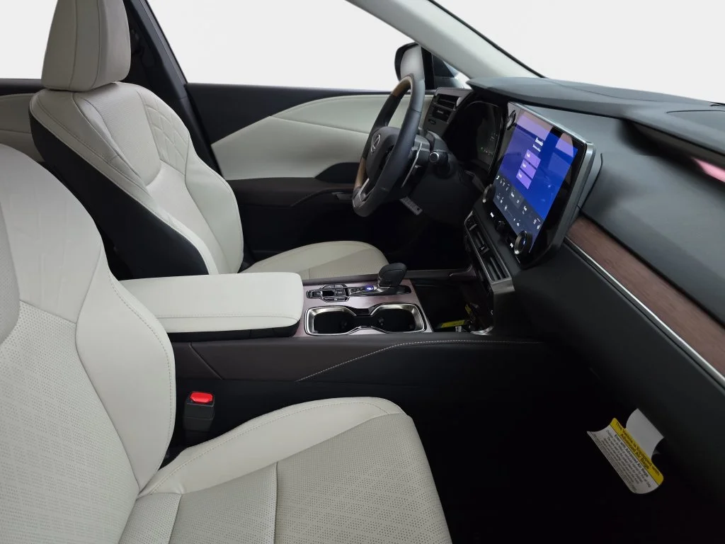 New 2026 Iridium Lexus PREMIUM PLUS image 9