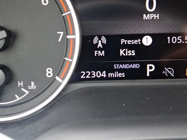 Used 2024 Gray Nissan SV image 17
