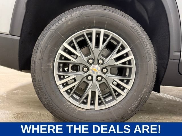 2027 Chevrolet Traverse LT - Photo 24