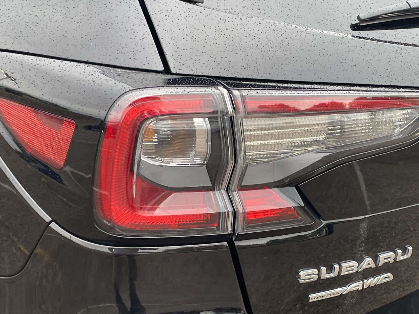 Used 2025 Crystal Black Silica Subaru Premium image 19