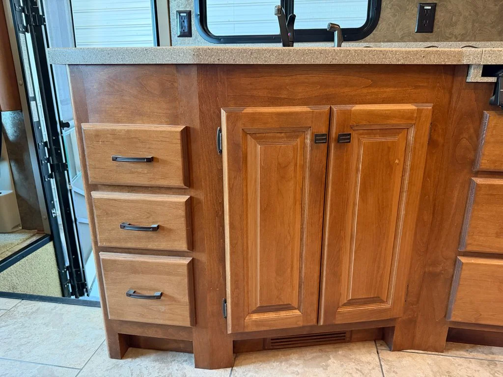 Used 2014  Tiffin  image 106