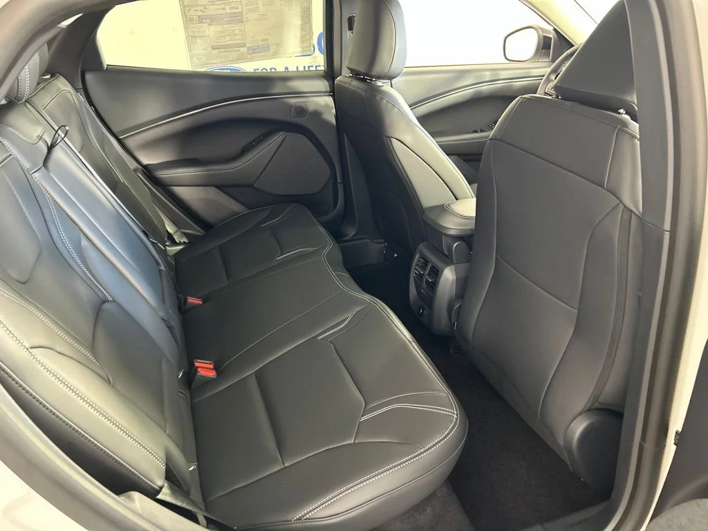 New 2026 Star White Metallic Tri-coat Ford Premium image 29