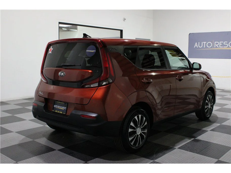 Used 2020 Mars Orange Kia LX image 4