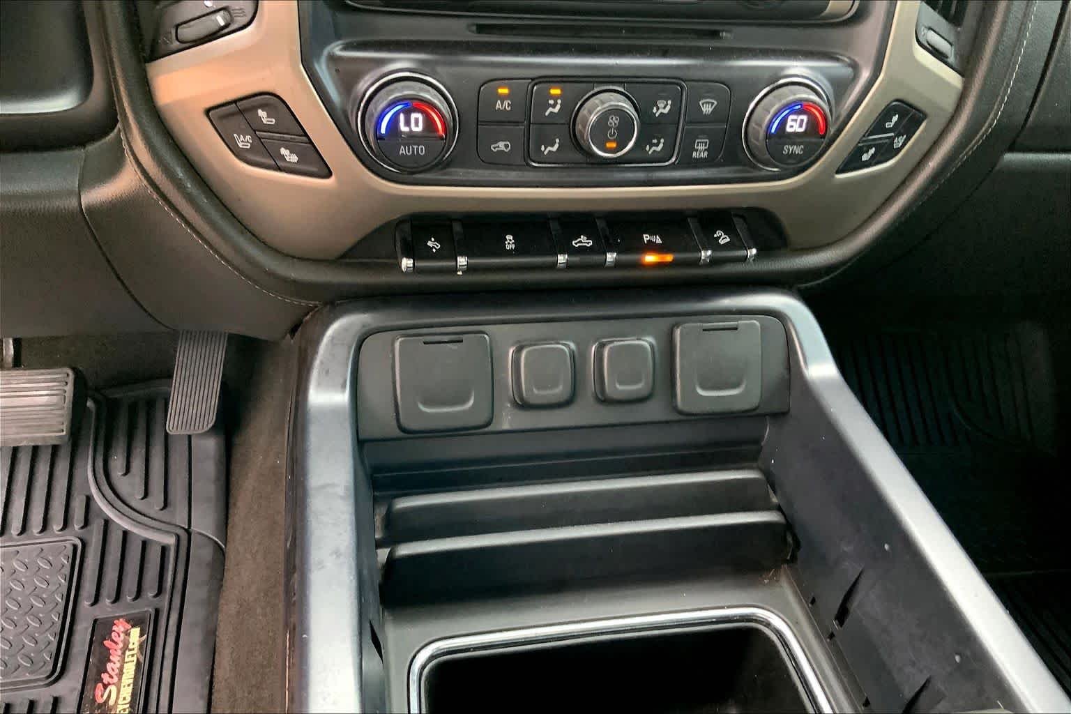 Used 2015 Onyx Black GMC Denali image 32