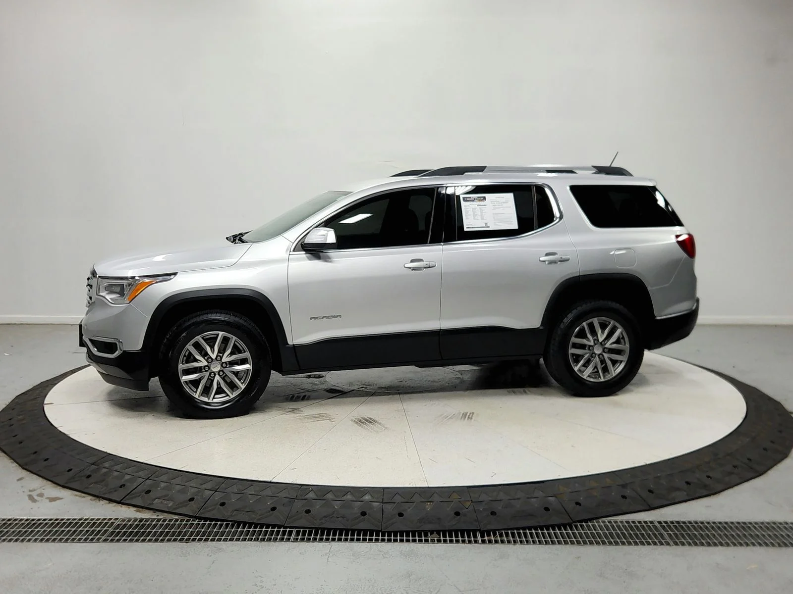 Used 2018 Silver GMC SLE-2 image 5