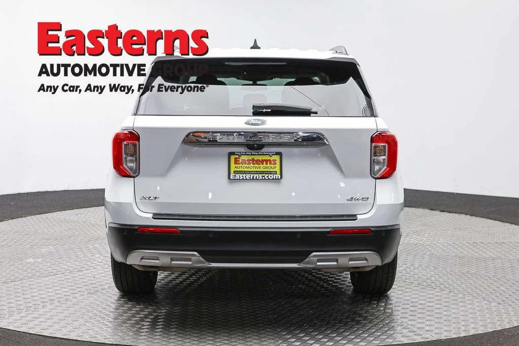 Used 2022 White Ford XLT image 6