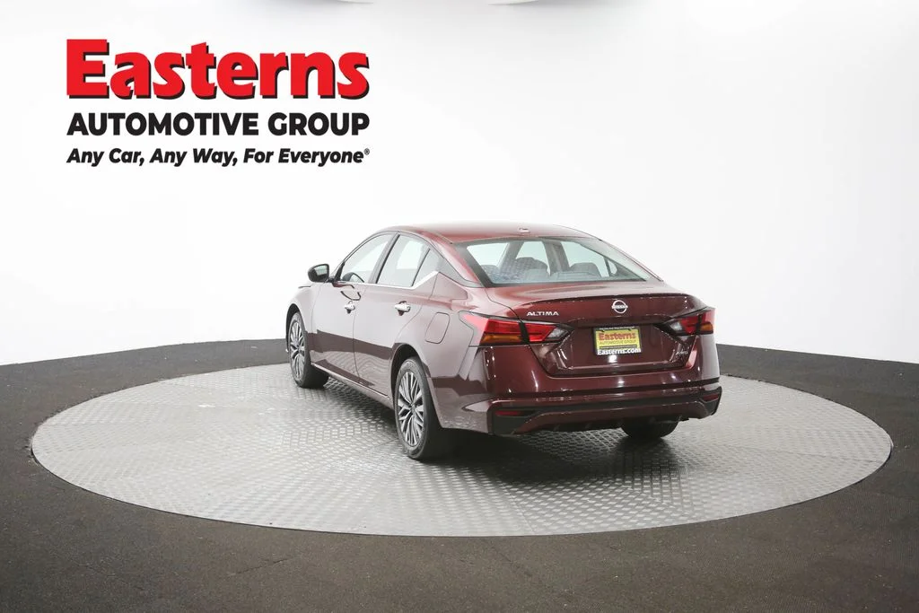 Used 2025 Red Nissan 2.5 SV image 61