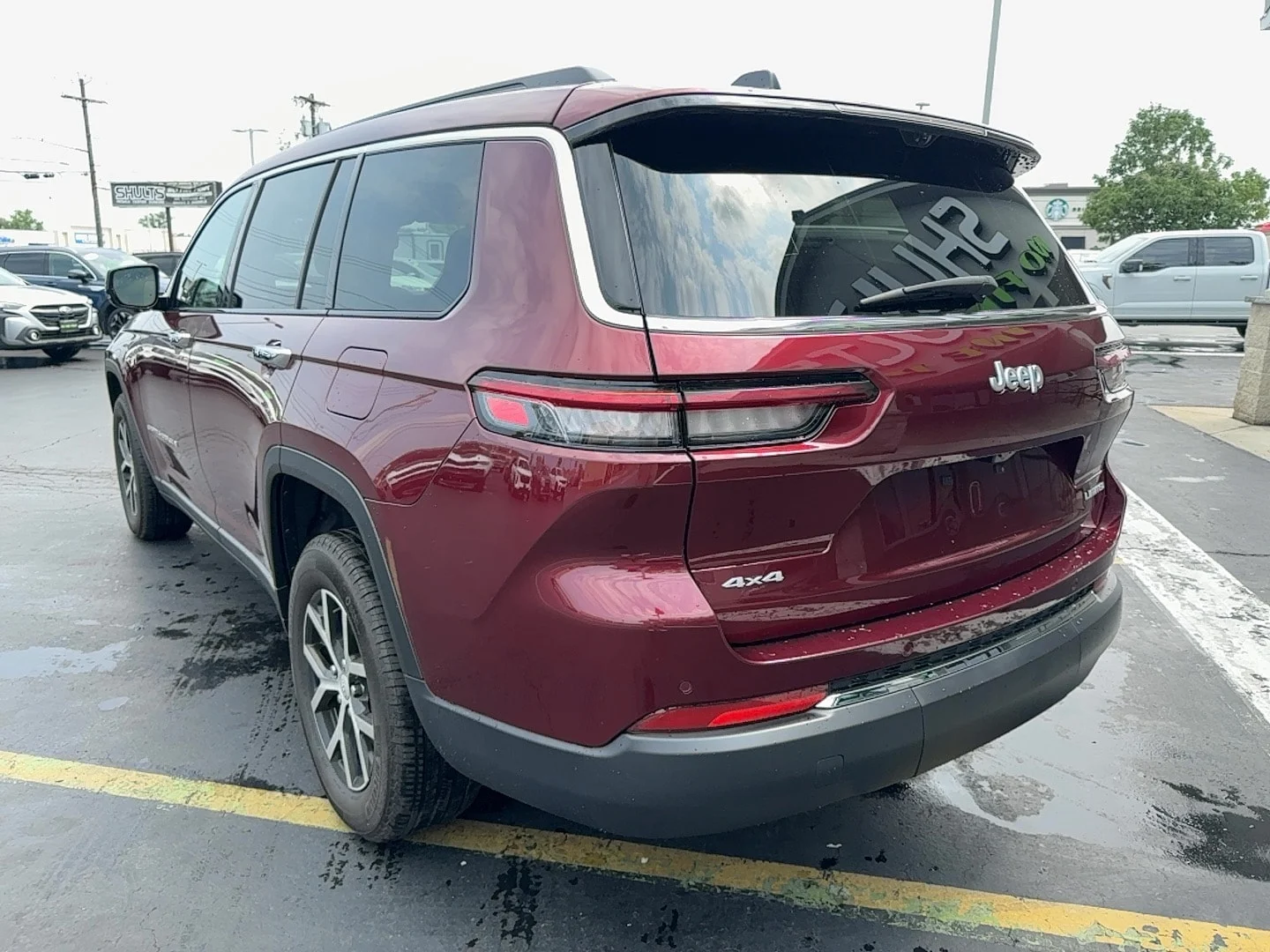 Used 2024 Velvet Red Pearlcoat Jeep Limited image 4