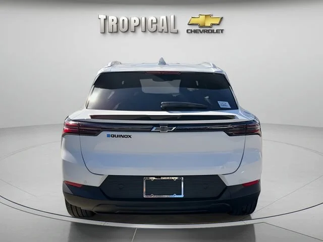 New 2026 Summit White Chevrolet LT image 4