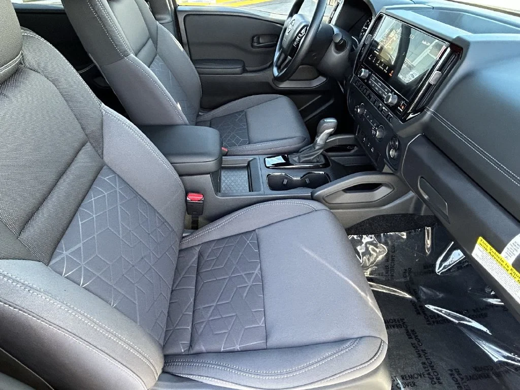New 2027 Glacier White Nissan Crew Cab SV image 9