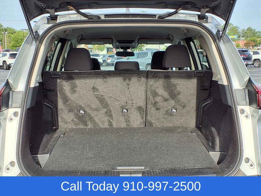 Used 2022 Silver Nissan SV Intelligent AWD image 21