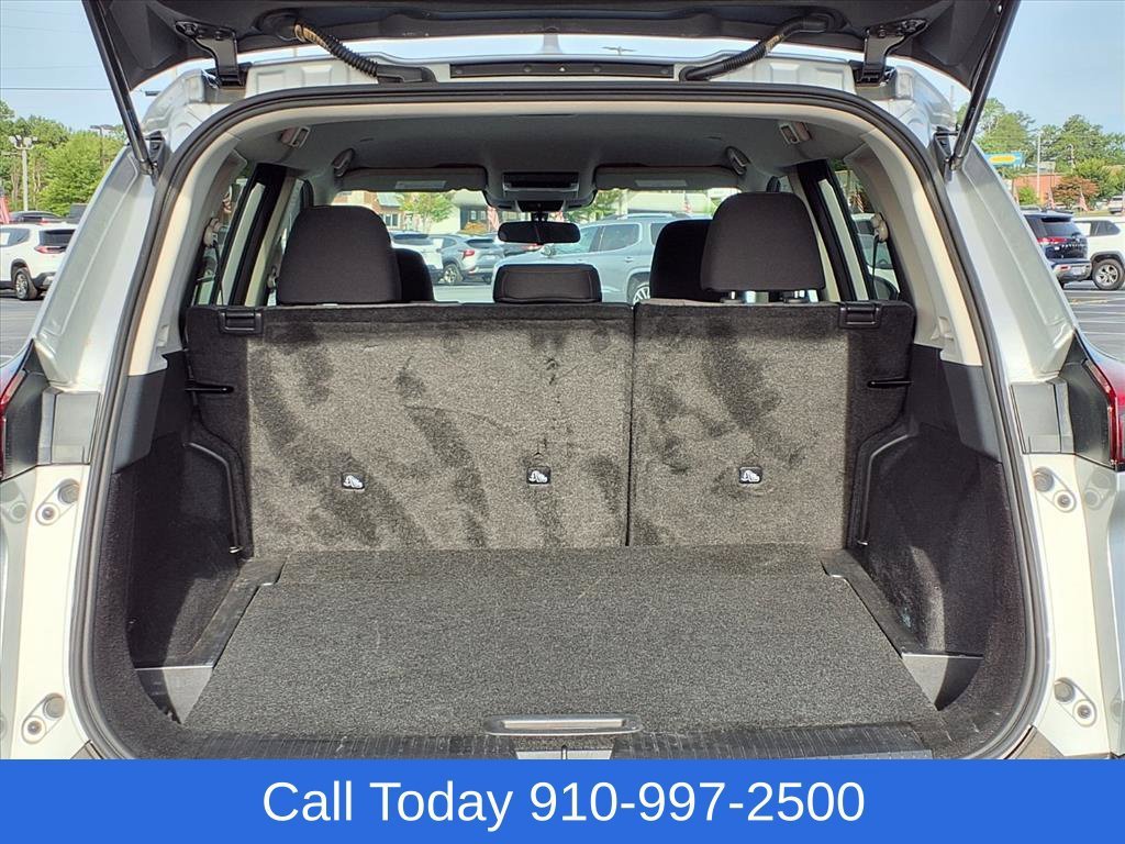 Used 2022 Silver Nissan SV Intelligent AWD image 21