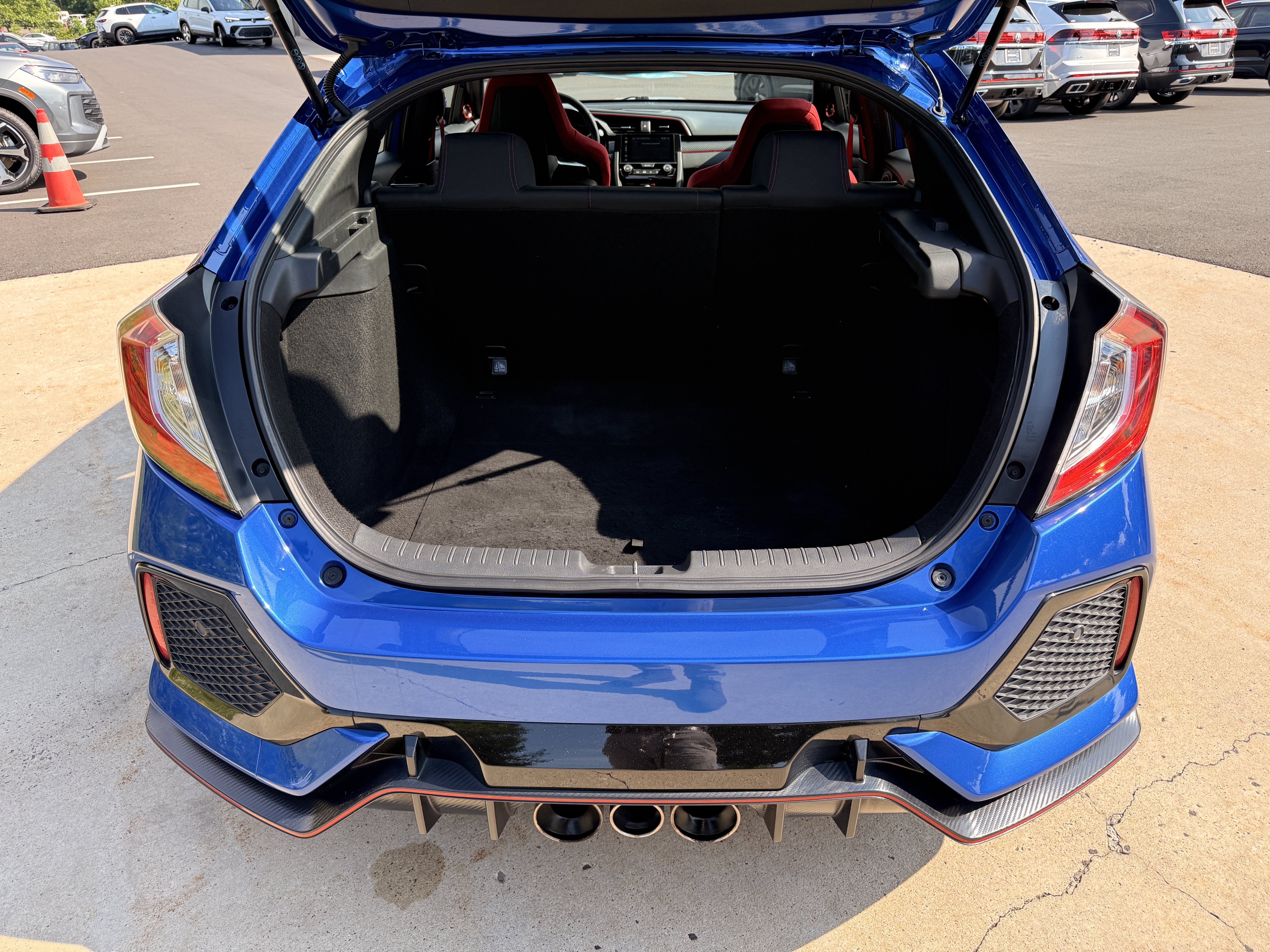 Used 2018 Blue Honda Touring image 12