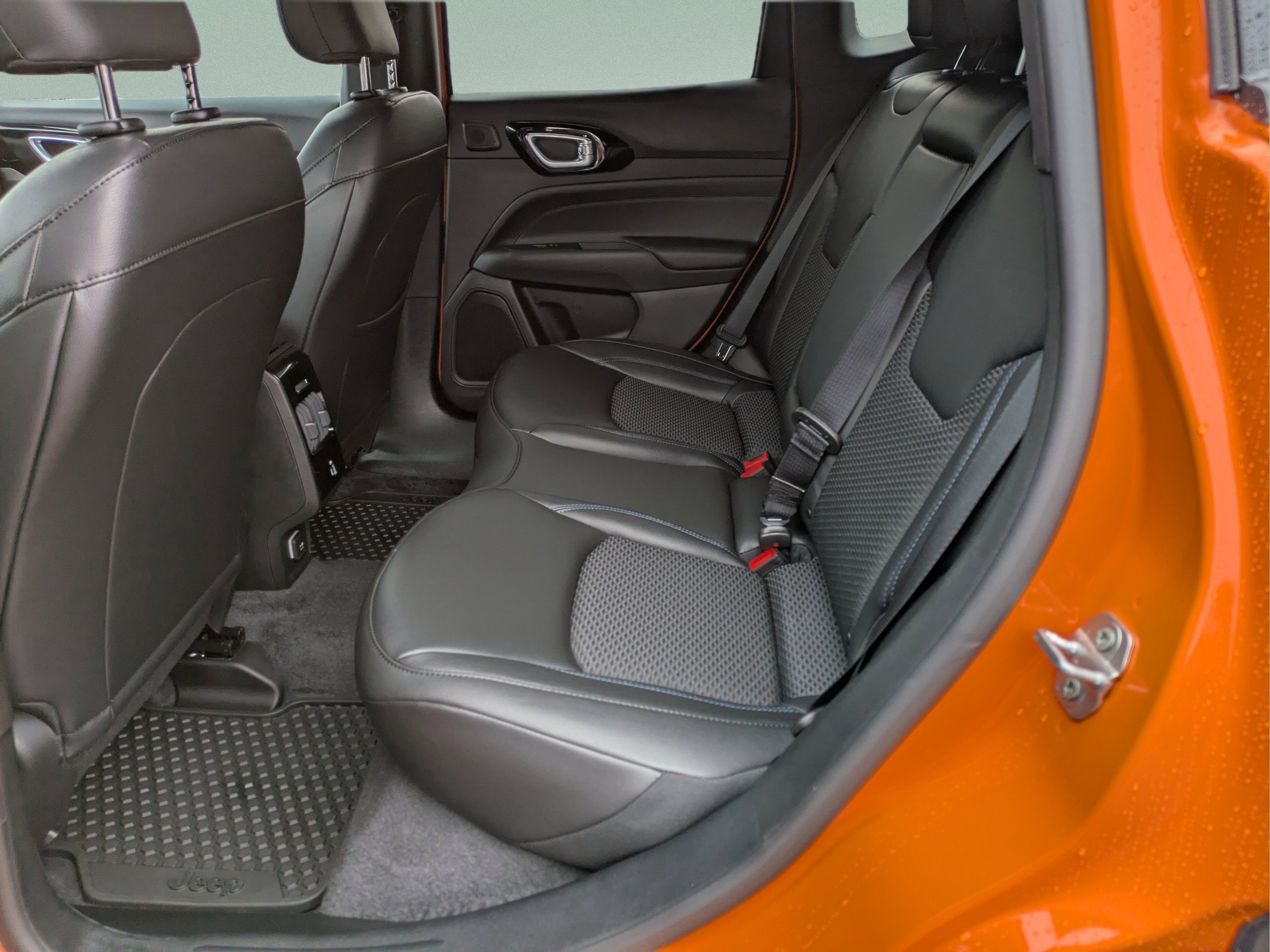 New 2026 Joose (DISC) Jeep Latitude Altitude image 13