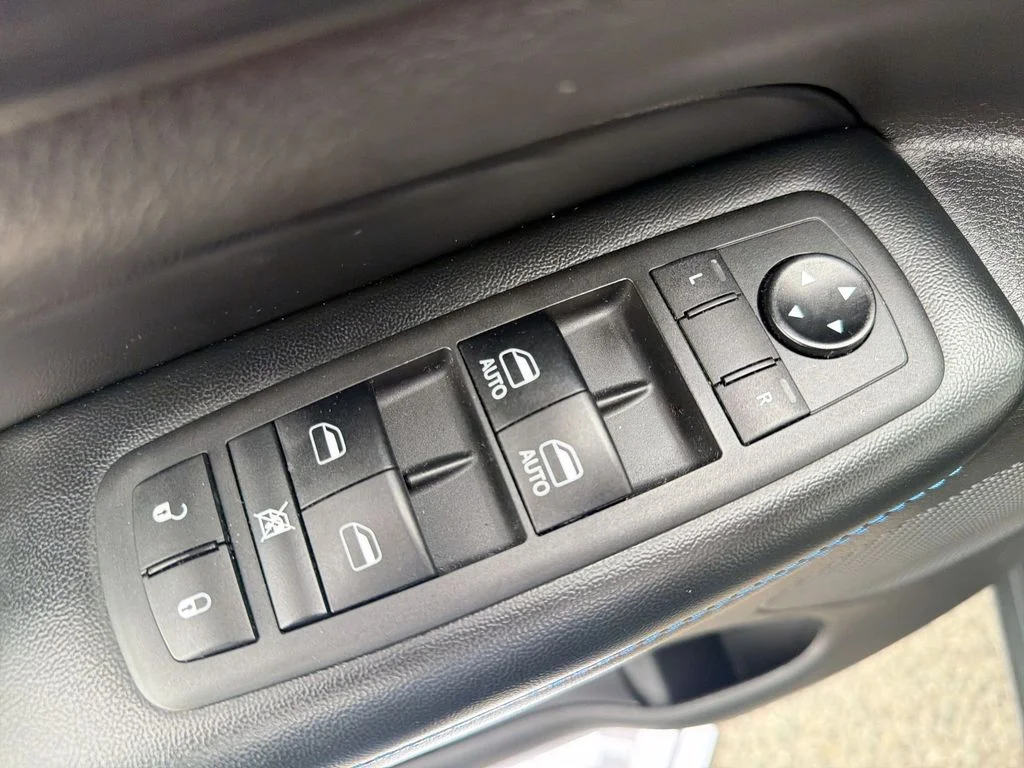 Certified Used 2019 Black Jeep Laredo image 15