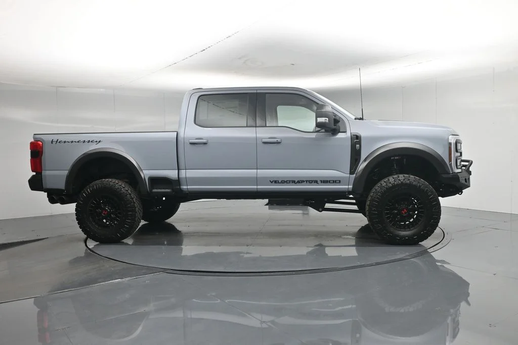 New 2026 Glacier Gray Metallic Tri-Coat Ford Lariat image 30