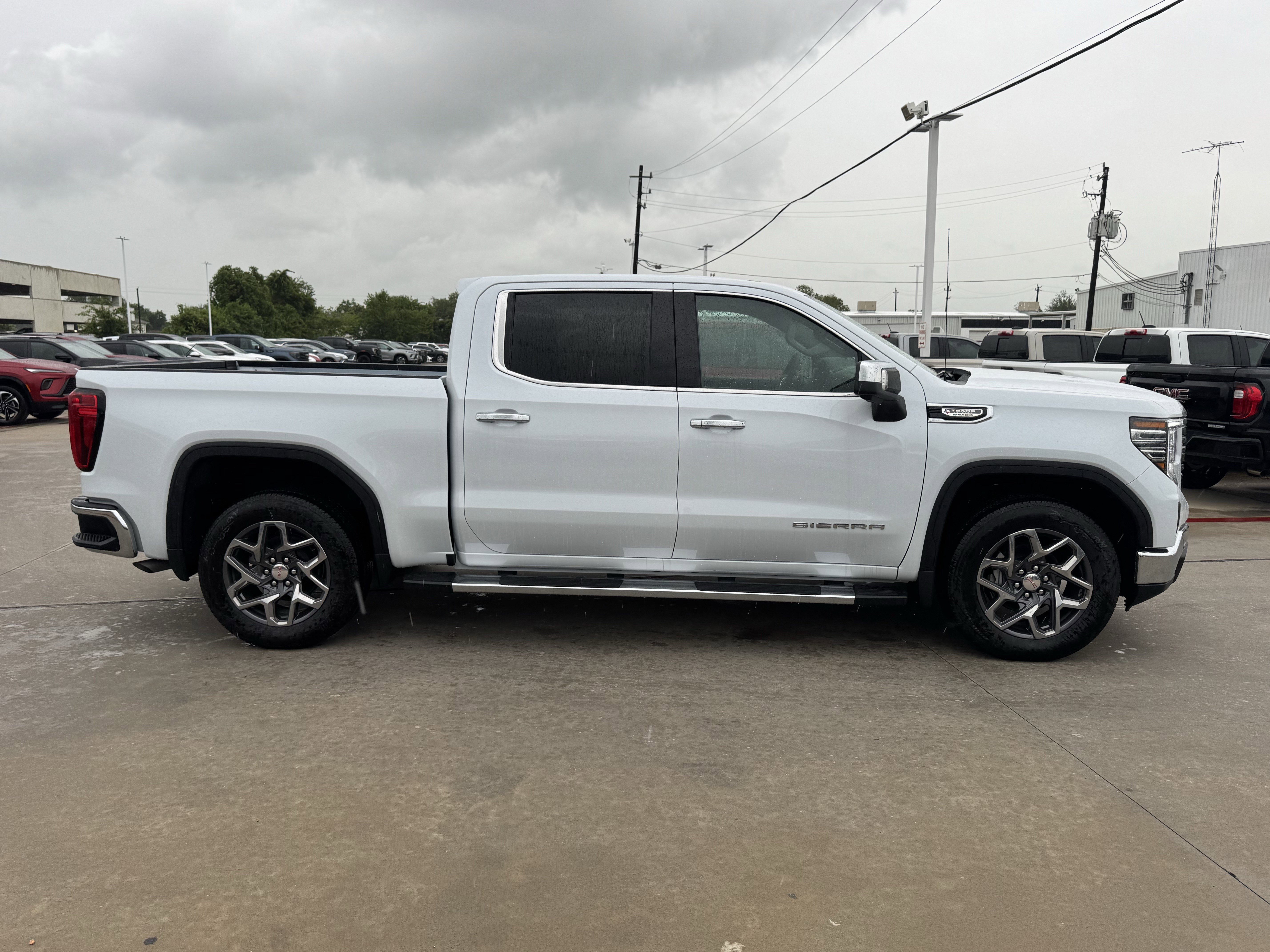 2026 GMC Sierra 1500 SLT - Photo 6