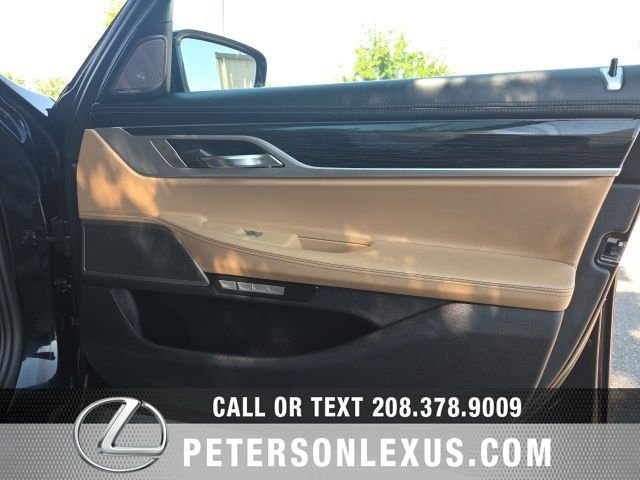 Used 2018 Black BMW 750i image 12