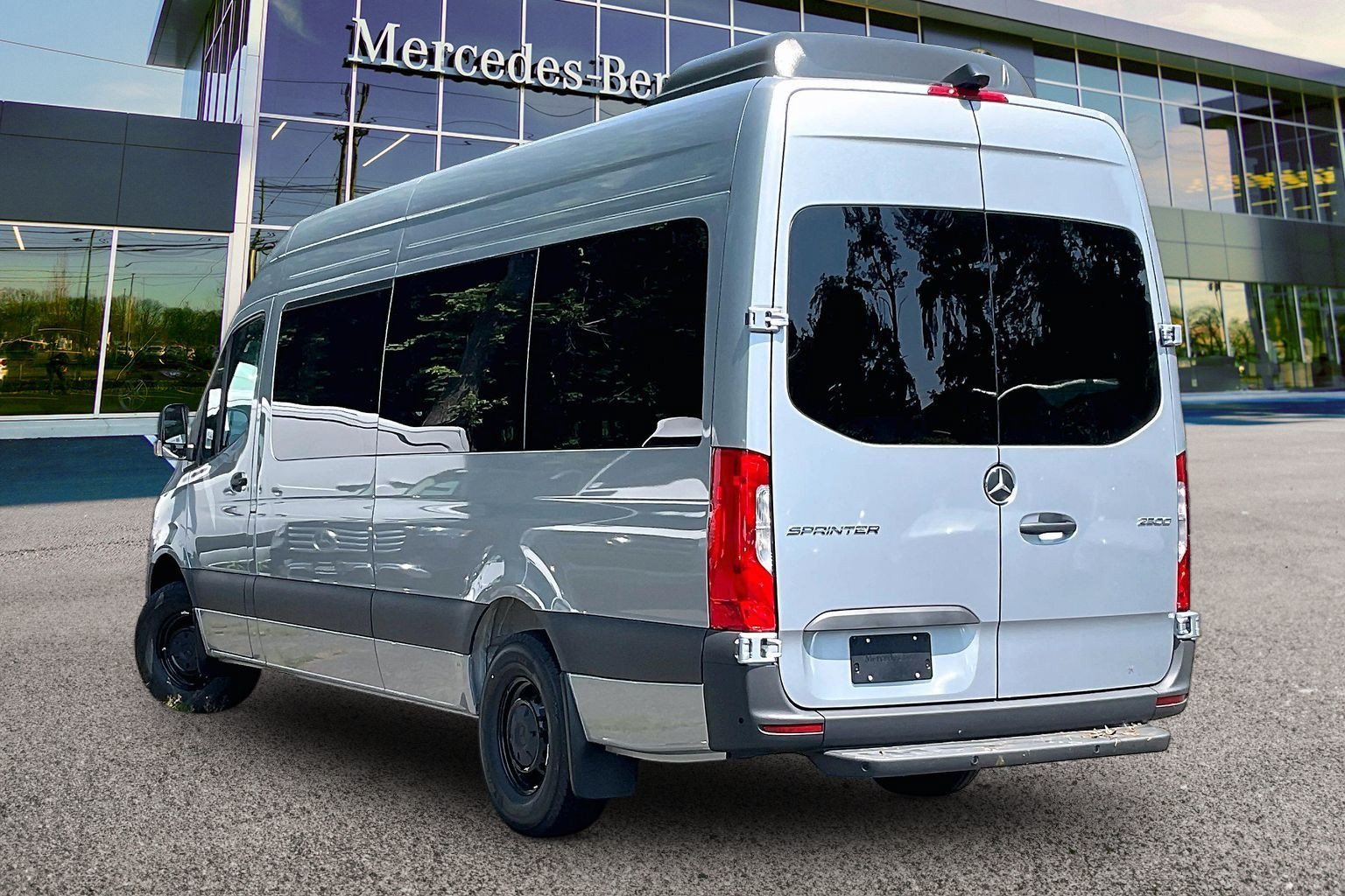 New 2026 High-tech silver metallic Mercedes-Benz Passenger 170 WB image 15