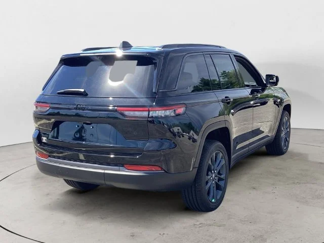 New 2026 Diamond Black Jeep 85TH ANNIVERSARY EDITION 4X4 image 6