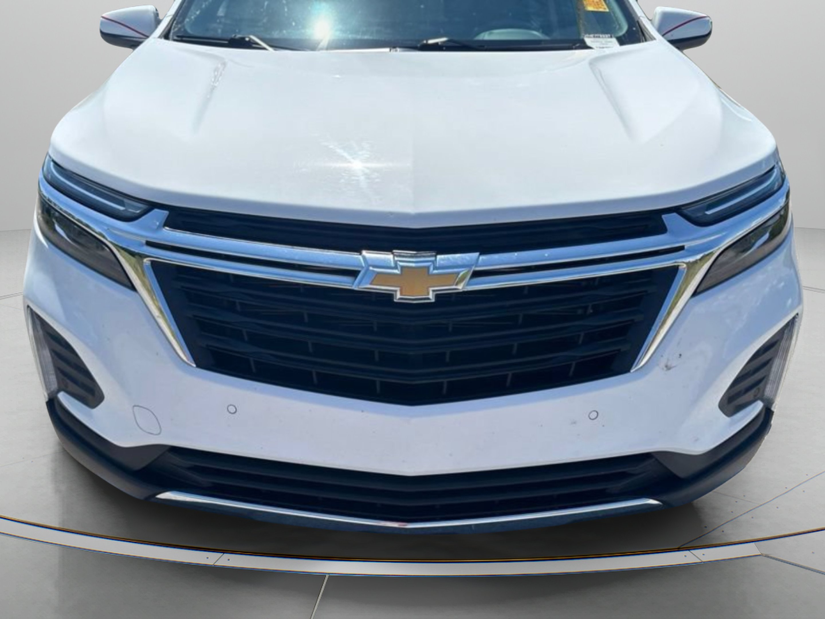 Used 2022 Summit White Chevrolet LT image 3