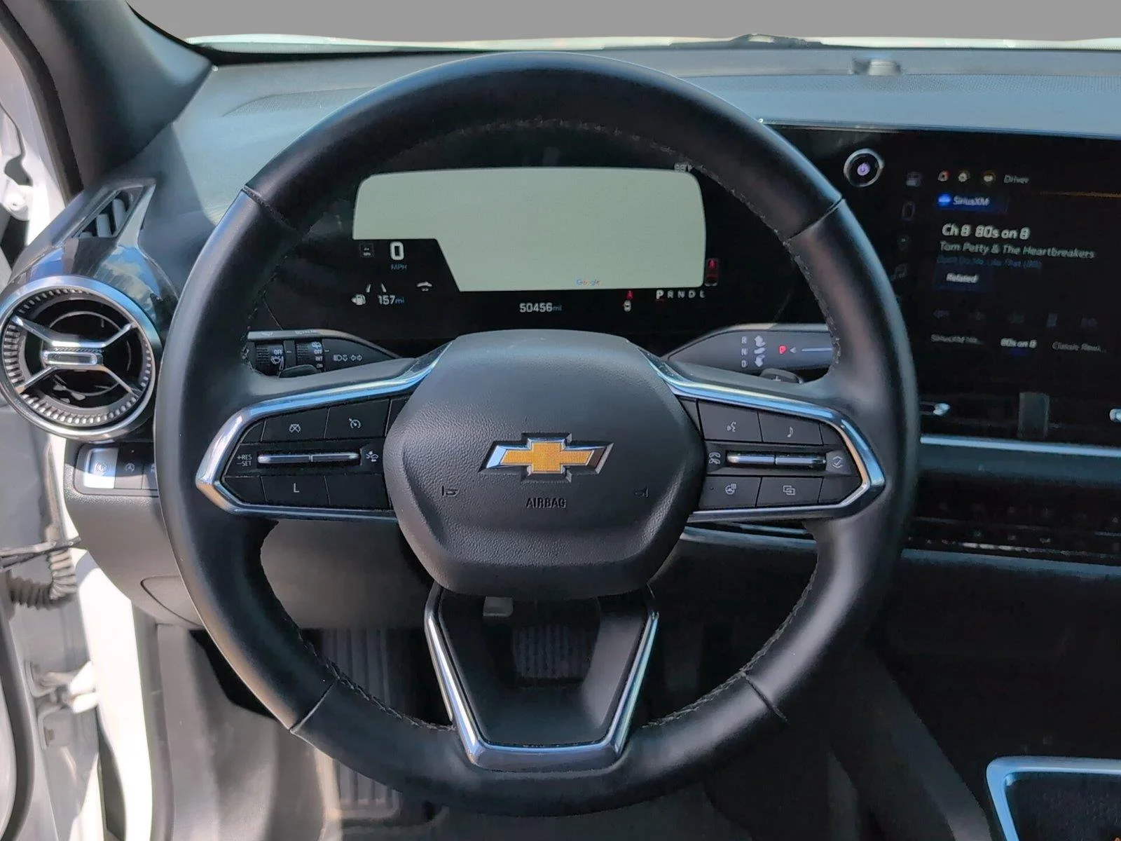 Used 2025 Summit White Chevrolet LT image 29