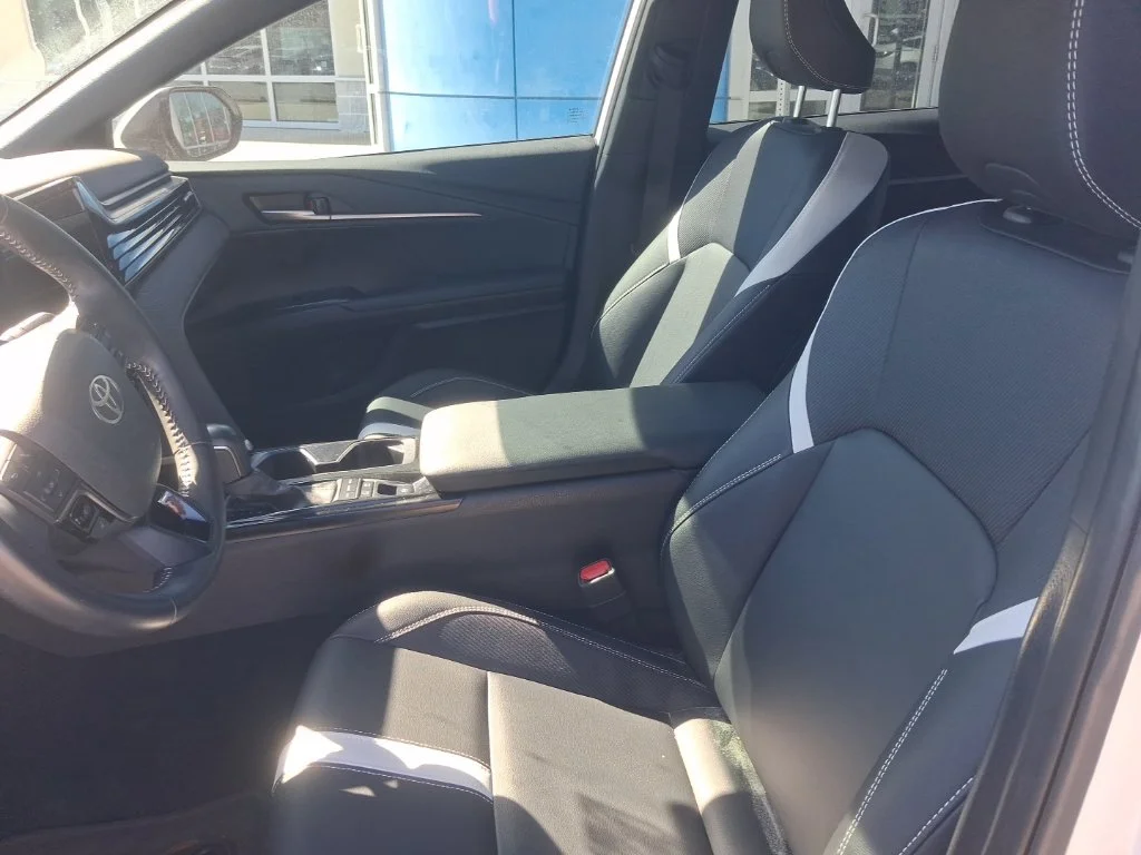 Used 2025 White Toyota SE image 19