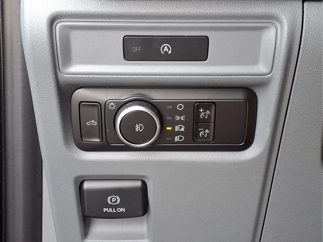 Used 2025  Ford XLT image 16