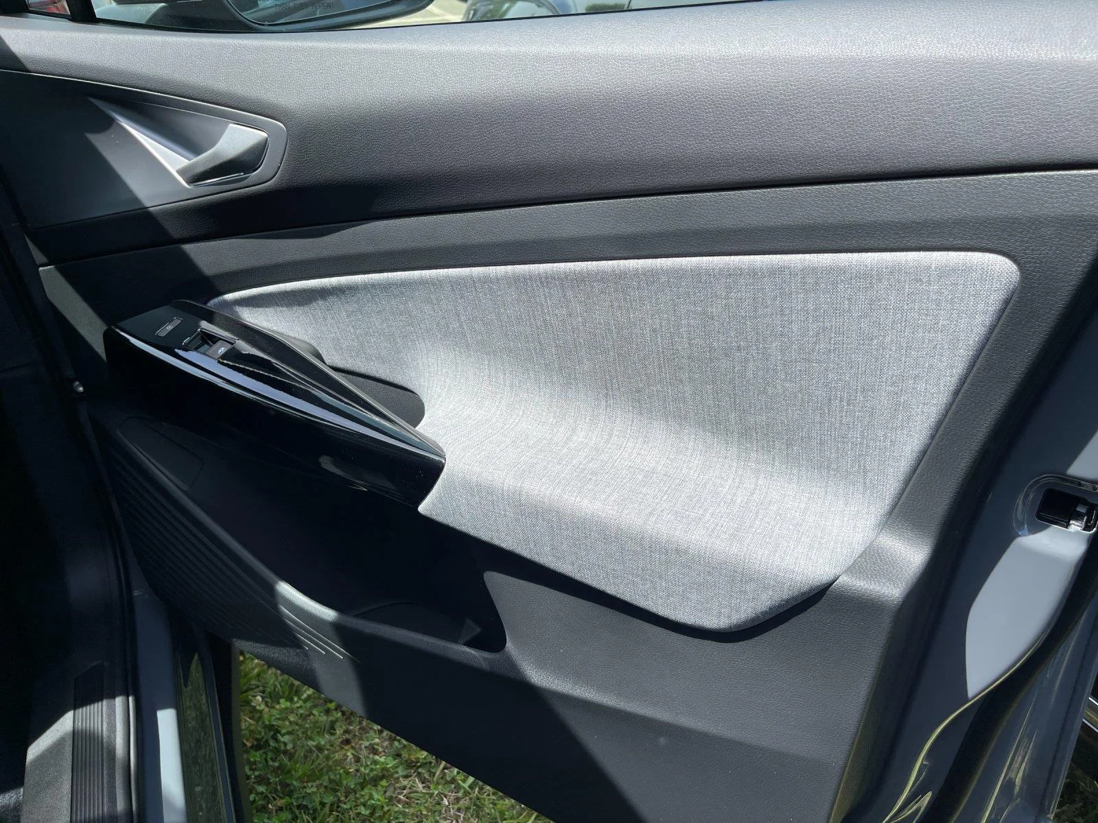New 2026 Pure Gray Volkswagen Pro image 39