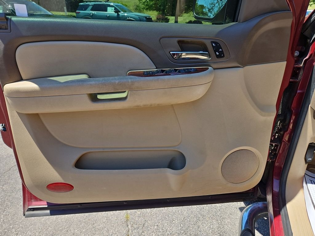 Used 2008 Red GMC SLT image 11