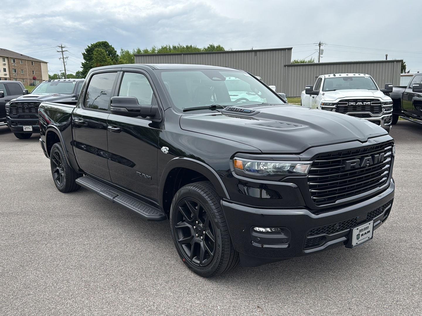 New 2026 Diamond Black Crystal Pearl-Coat Exterior Paint RAM Laramie image 2